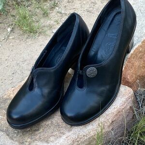 Dansko Dress Shoes Brianna EU 42 USA Size 11.5-12 Black Leather Slip On